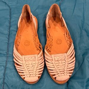 Redhawk Tan and White Leather Woven Hurrache Sandals